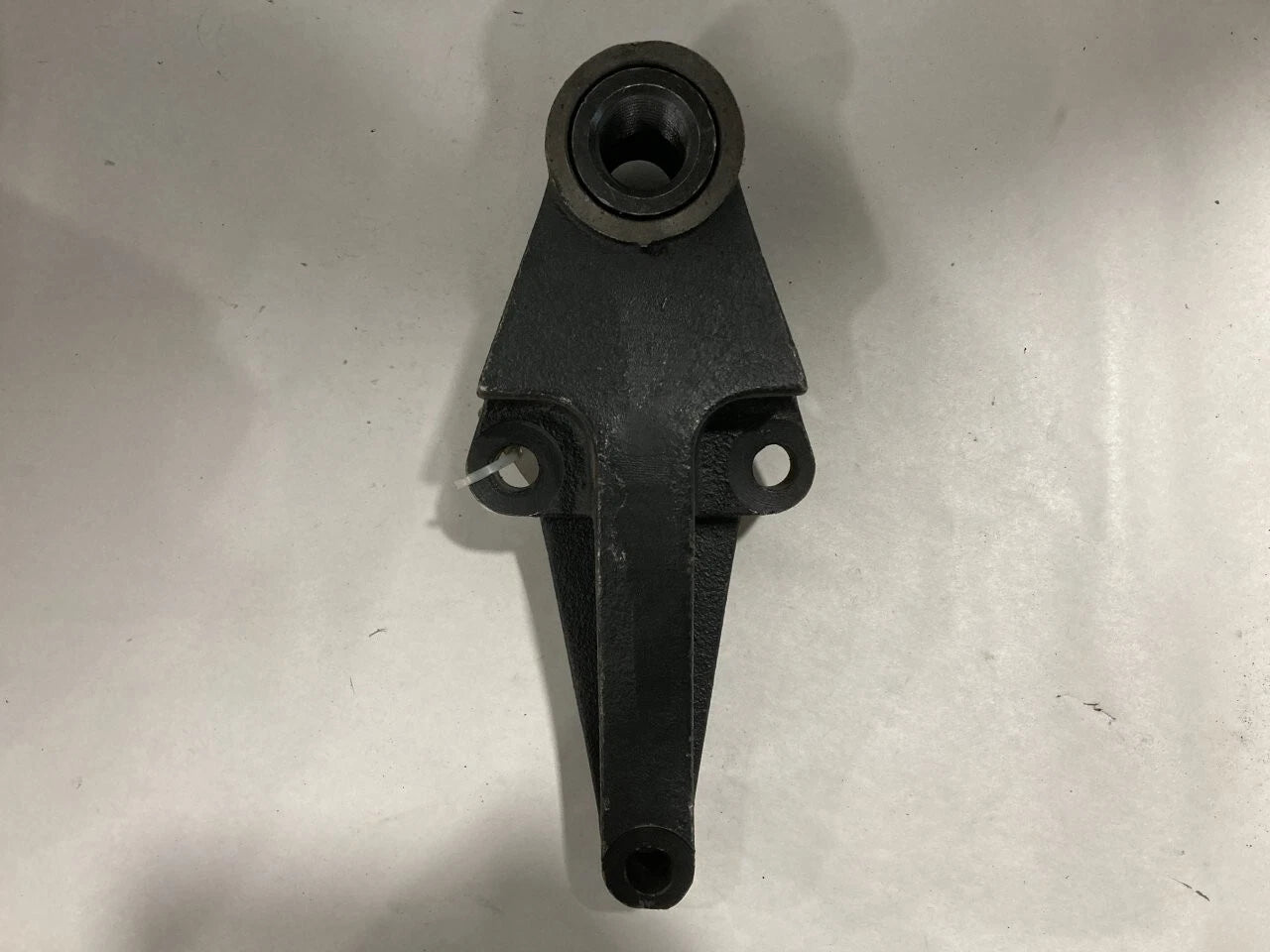 Leaf Spring Hanger 338-217201 for Kenworth & Peterbilt – Rear of Front – Replaces M1815, B111039